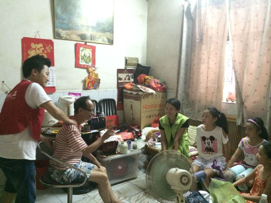 新澜社区服务中心爱在新澜关爱大使爱心探访 2.jpg