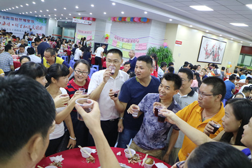 02. 海富社区邻里节活动现场.jpg