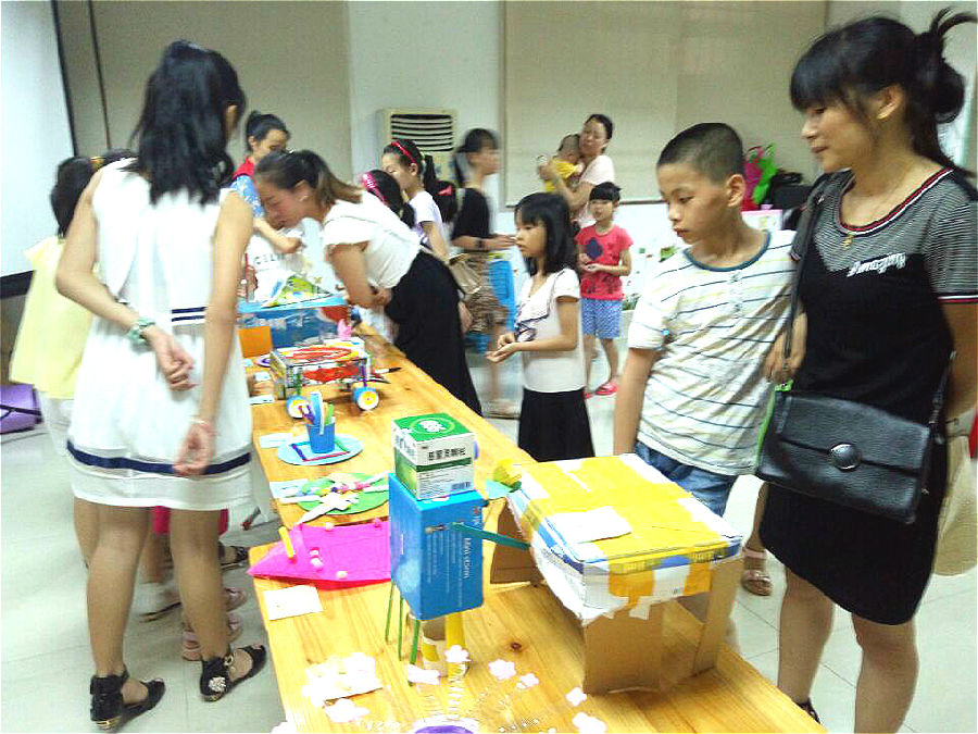 20170613固戍“奇思发明家”青少年创意手工活动-为哪个作品投上一票呢?.jpg